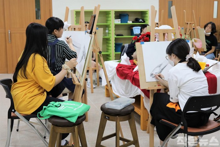 한국창의예술고등학교, 2021년 신입생 모집-교육보육과 (2).jpg